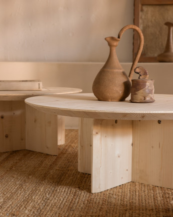 Mesa de centro redonda de madera maciza en tono natural de varias medidas