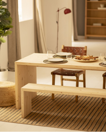 Pack mesa de comedor y 4 taburetes de madera maciza en tono natural de 120cm