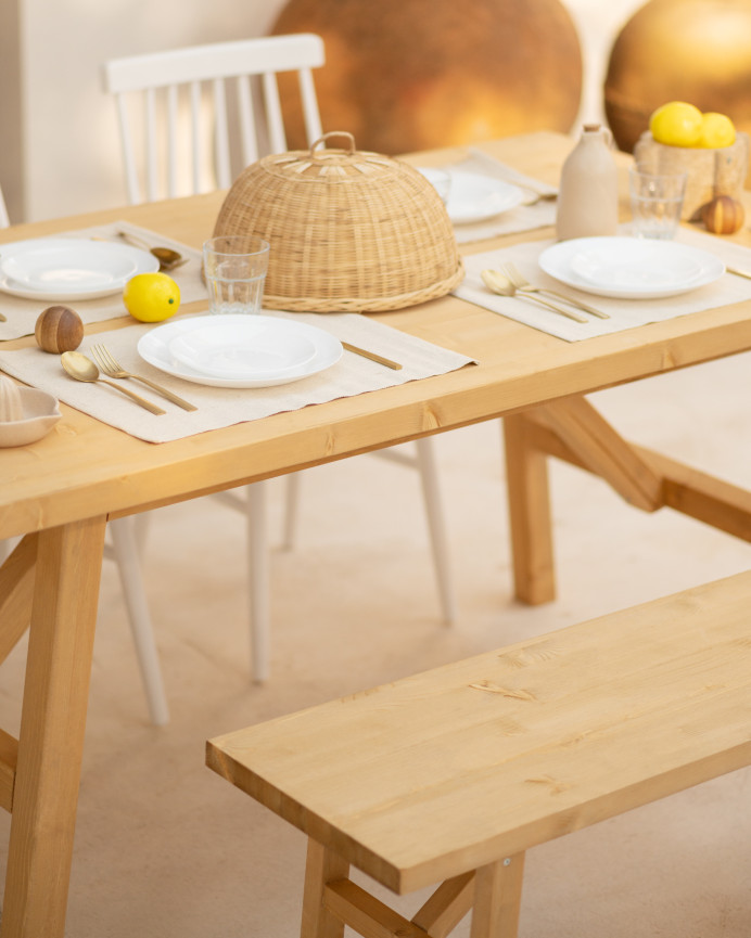 Mesa de comedor de madera maciza en tono olivo de varias medidas