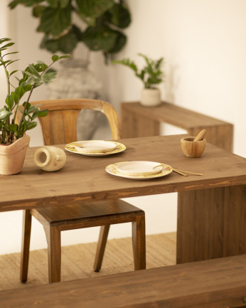 Pack mesa de comedor y banco de madera maciza en tono roble oscuro de varias medidas
