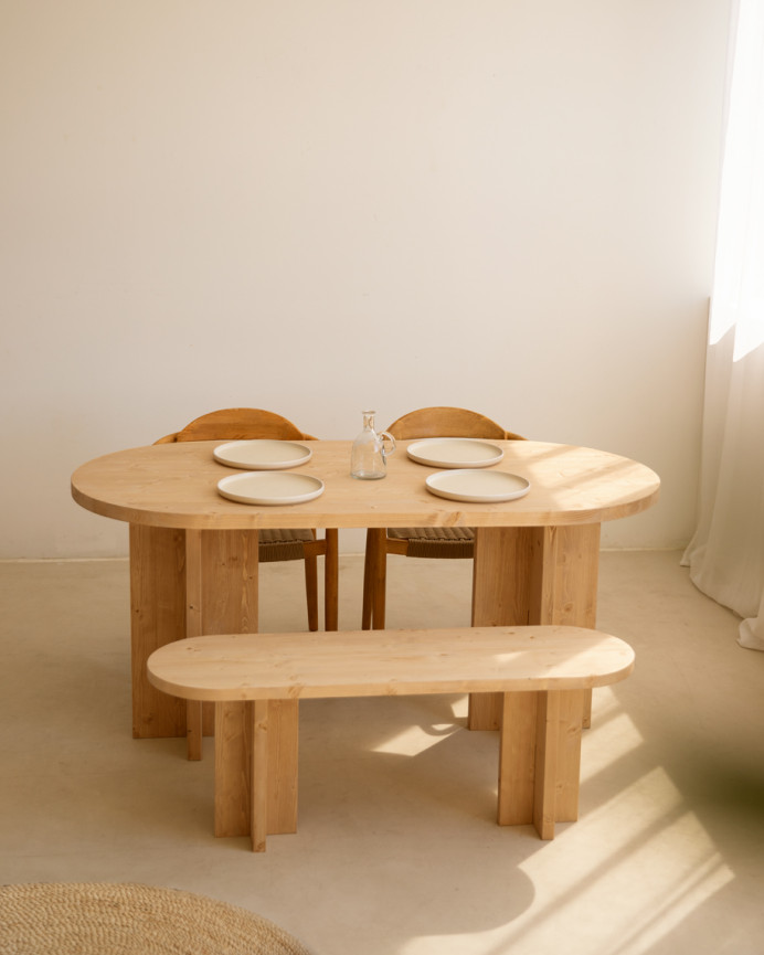 Pack mesa de comedor ovalada y banco de madera maciza en tono roble medio de varias medidas