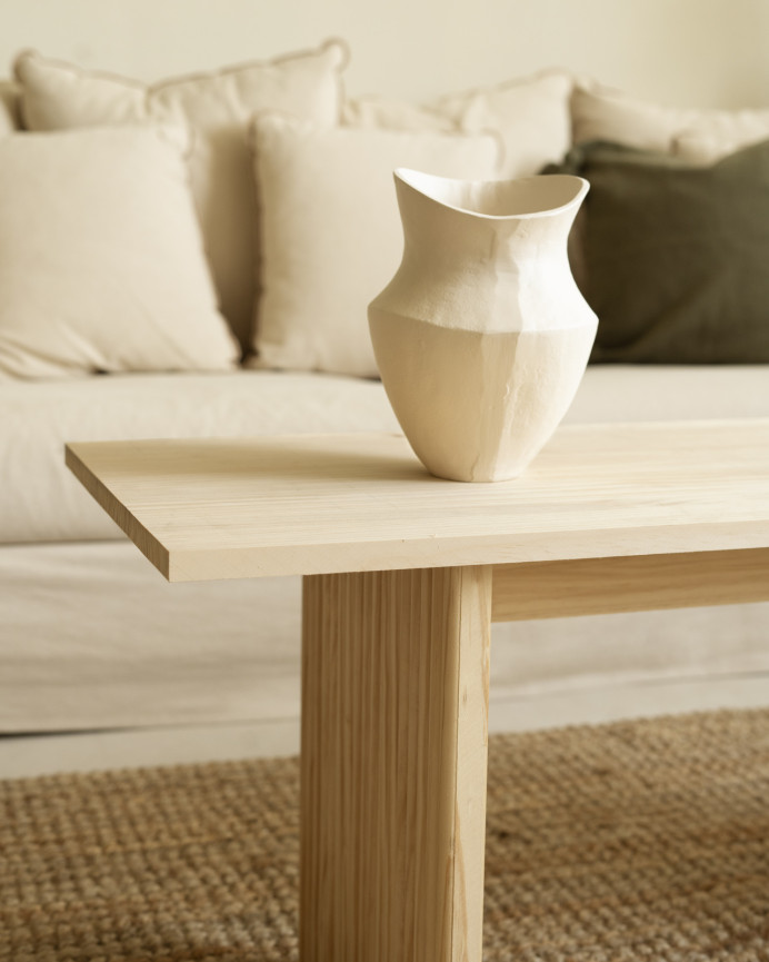 Mesa de centro de madera maciza en tono natural de 120cm