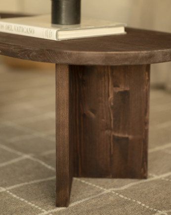 Mesa de centro de madera maciza en tono nogal de 120cm