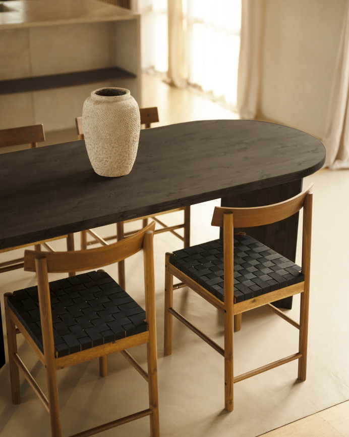 Mesa de comedor de madera maciza en tono negro de varias medidas