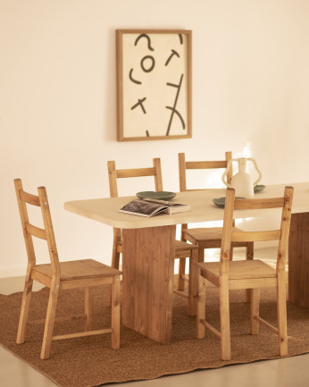 Mesa de comedor de microcemento tono blanco roto con patas de madera tono roble oscuro de varias medidas
