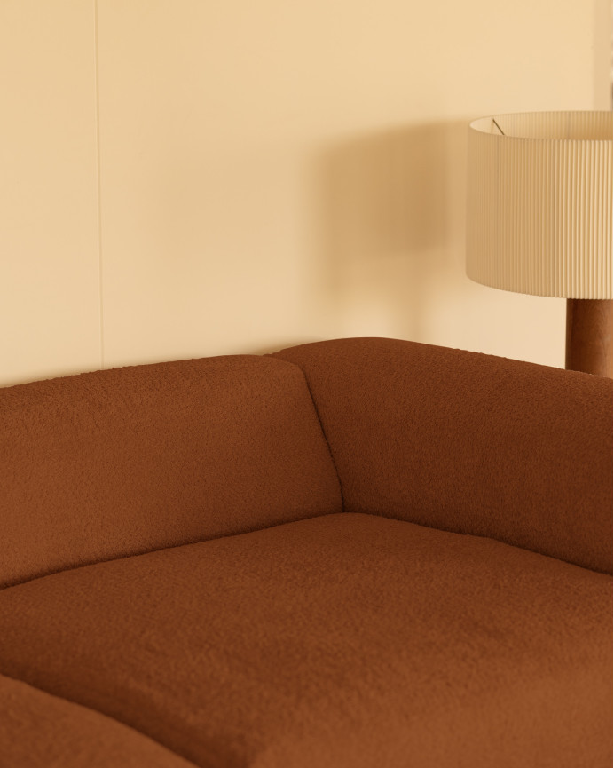 Sofá de 4 módulos con chaise longue de bouclé color cobre 420x172cm