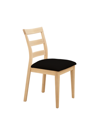 Silla tapizada de color negro con patas de madera en tono roble medio de 89cm