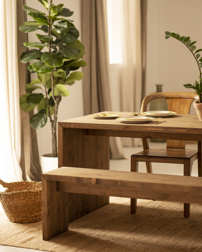 Pack mesa de comedor y banco de madera maciza en tono nogal de varias medidas