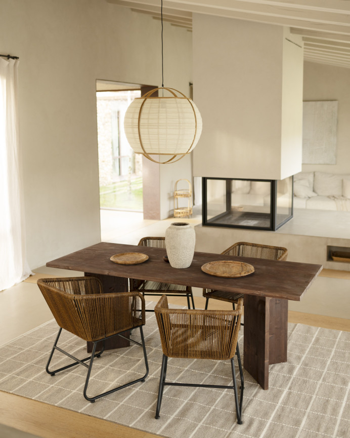 Mesa de comedor de madera maciza en tono nogal de varias medidas