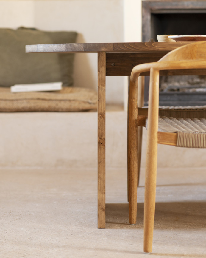 Mesa de comedor de madera maciza en tono roble oscuro de varias medidas