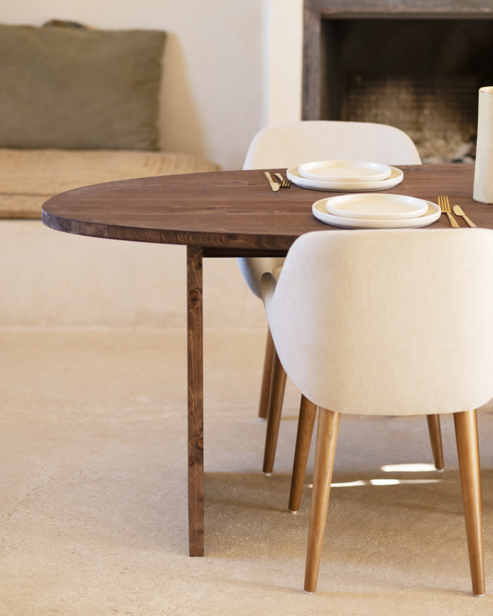 Mesa de comedor de madera maciza en tono nogal de varias medidas