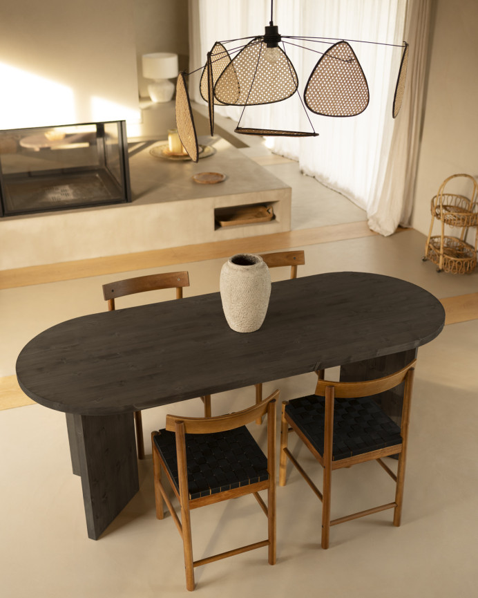 Mesa de comedor de madera maciza en tono negro de varias medidas