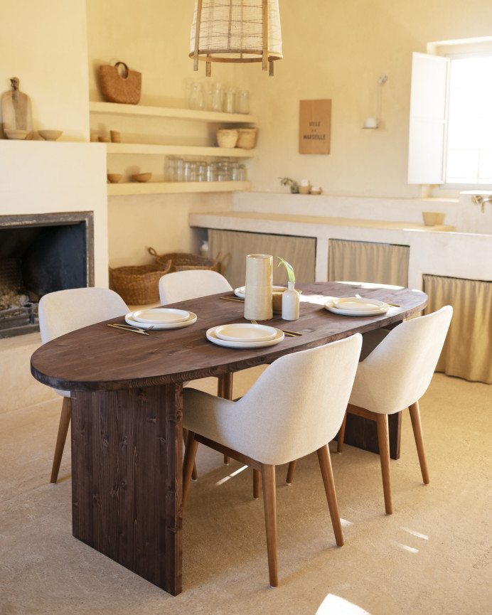 Mesa de comedor de madera maciza en tono nogal de varias medidas