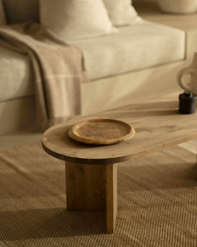 Mesa de centro de madera maciza en tono roble oscuro de 120cm