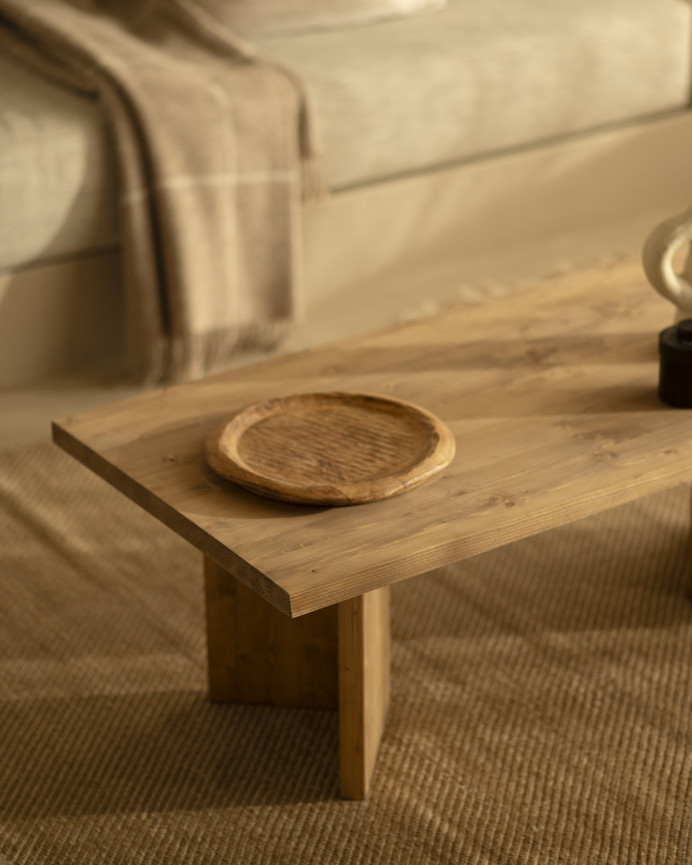 Mesa de centro de madera maciza en tono roble oscuro de 120x55 cm