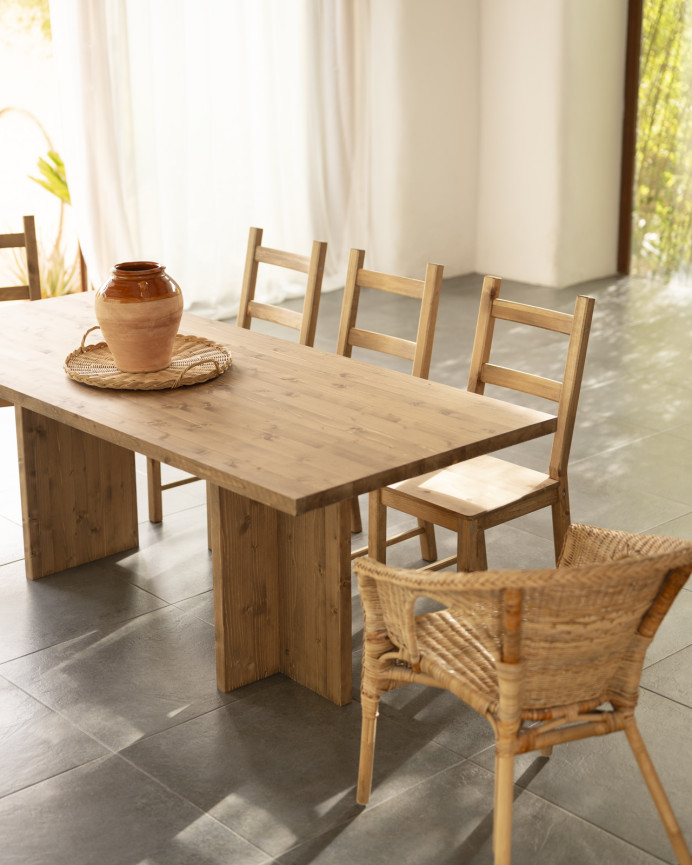 Mesa de comedor de madera maciza en tono roble oscuro de varias medidas