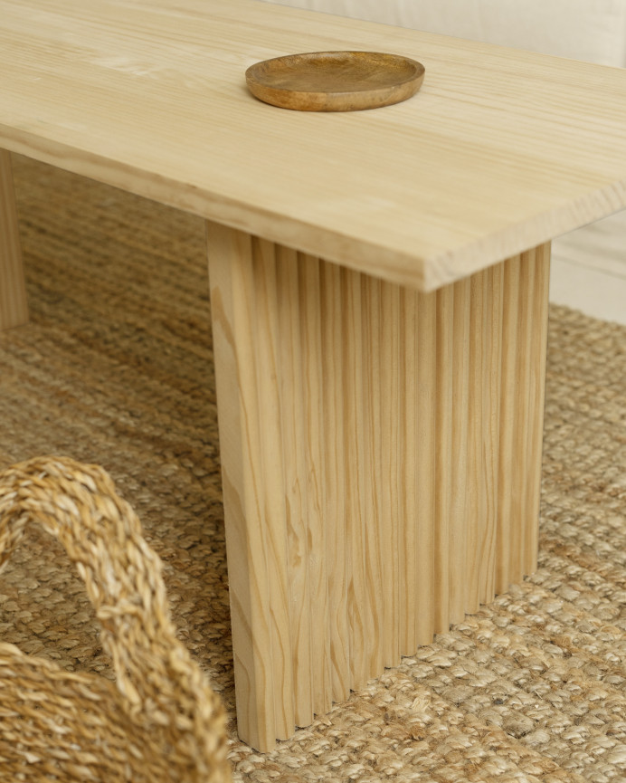 Mesa de centro de madera maciza en tono roble medio de 120cm