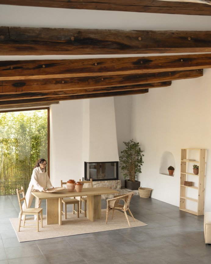 Mesa de comedor de madera maciza en tono roble medio de varias medidas