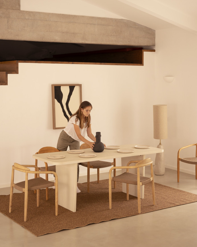 Mesa de comedor de microcemento tono blanco roto de varias medidas