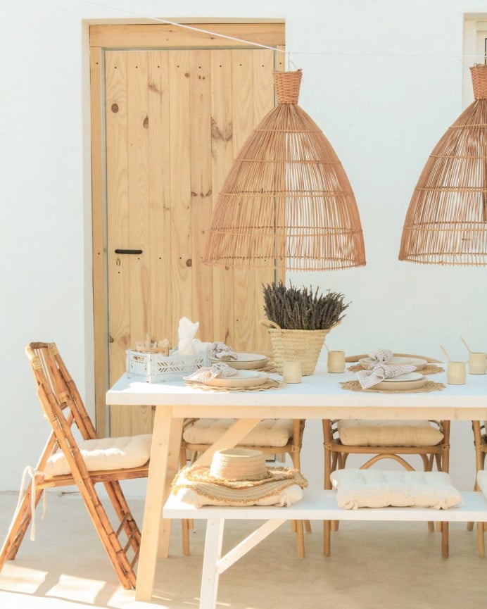 Mesa de comedor de madera maciza en tono blanco de varias medidas