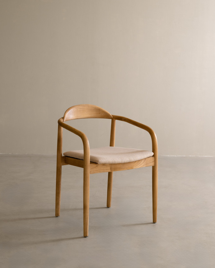 Silla de madera de olmo y asiento acolchado color beige de 77,5x57,5cm