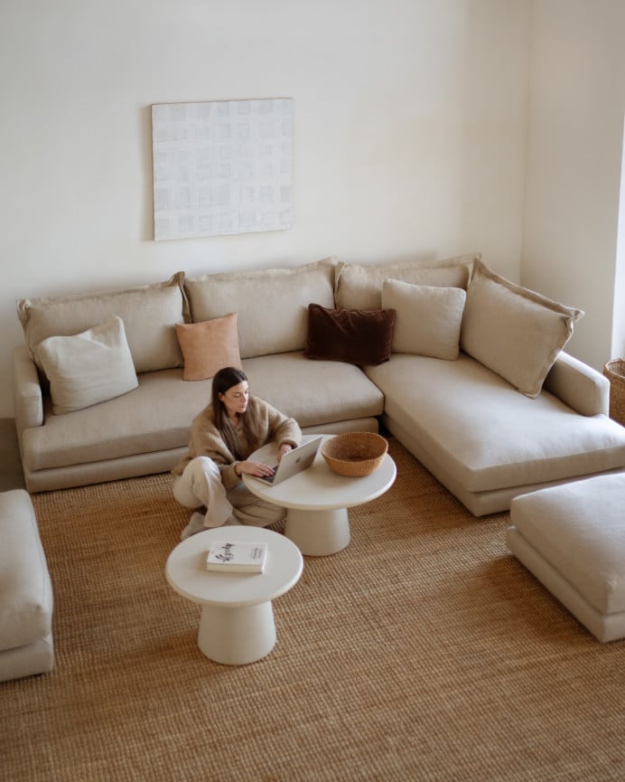 Sofá con chaise longue derecho tono beige de varias medidas