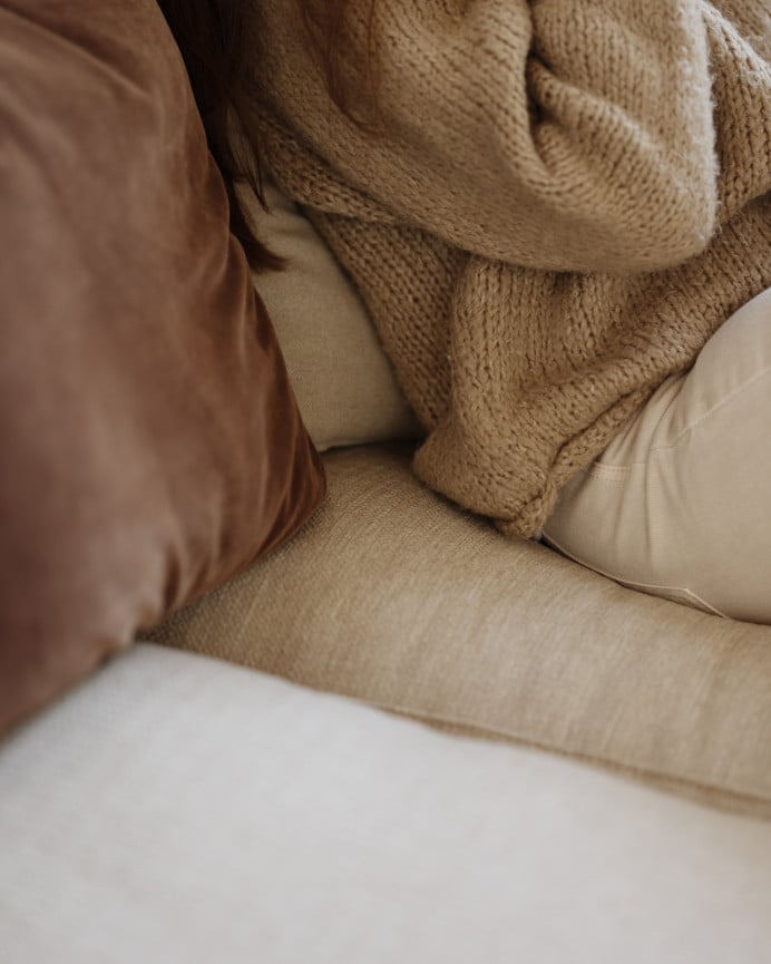 Sofá con chaise longue derecho tono beige de varias medidas