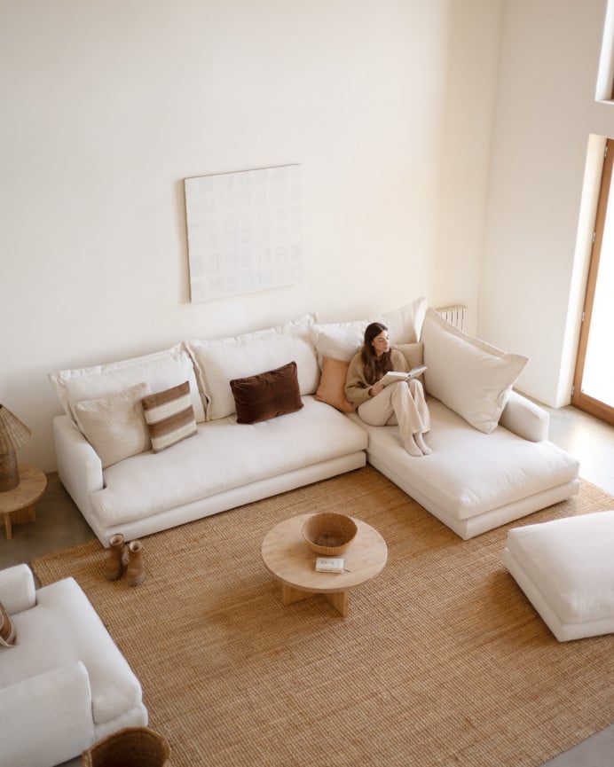 Sofá con chaise longue derecho tono blanco roto de varias medidas