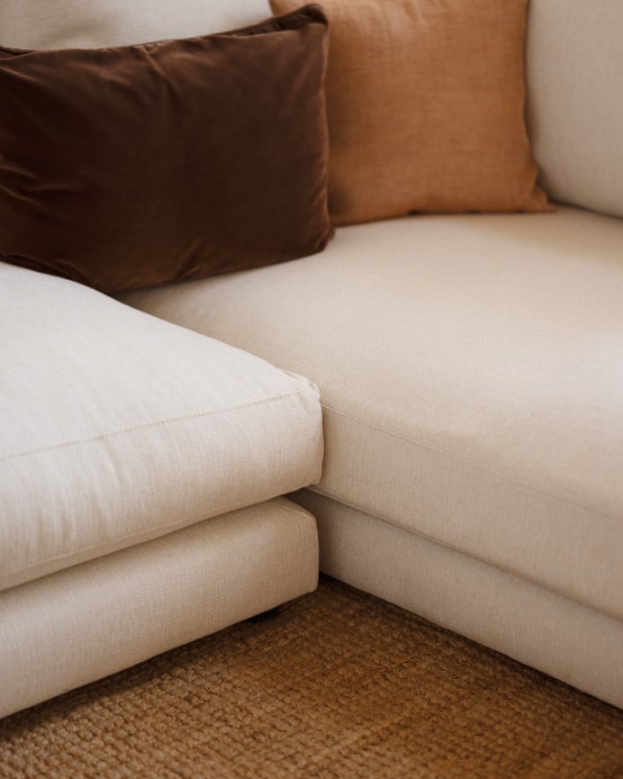 Sofá con chaise longue derecho tono blanco roto de varias medidas