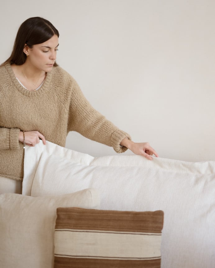 Sofá con chaise longue derecho tono blanco roto de varias medidas