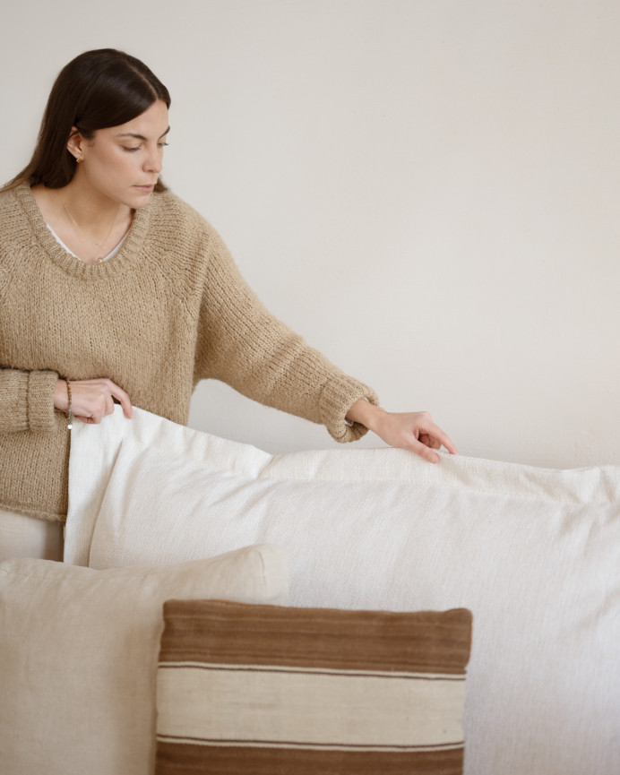 Sofá con chaise longue izquierdo tono blanco roto de varias medidas