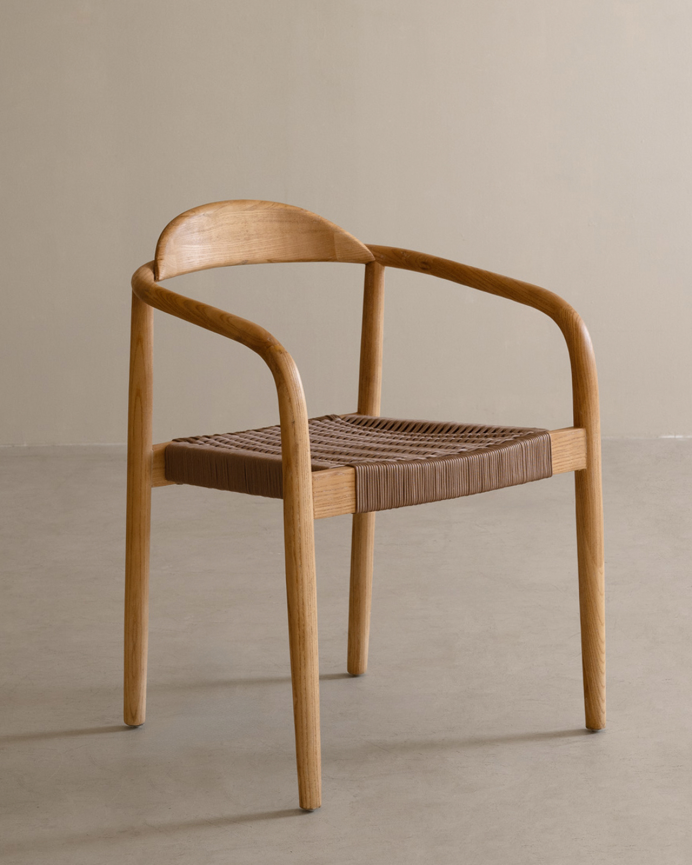 Silla de madera de olmo y asiento trenzado de nylon color marrón de 78x58cm