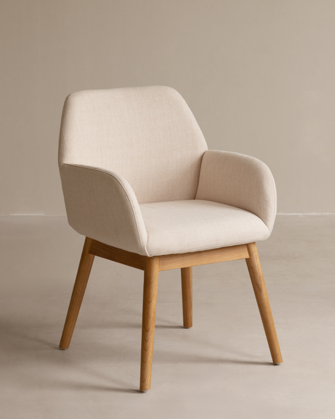 Silla de madera de olmo tapizada en color beige de 83x59cm