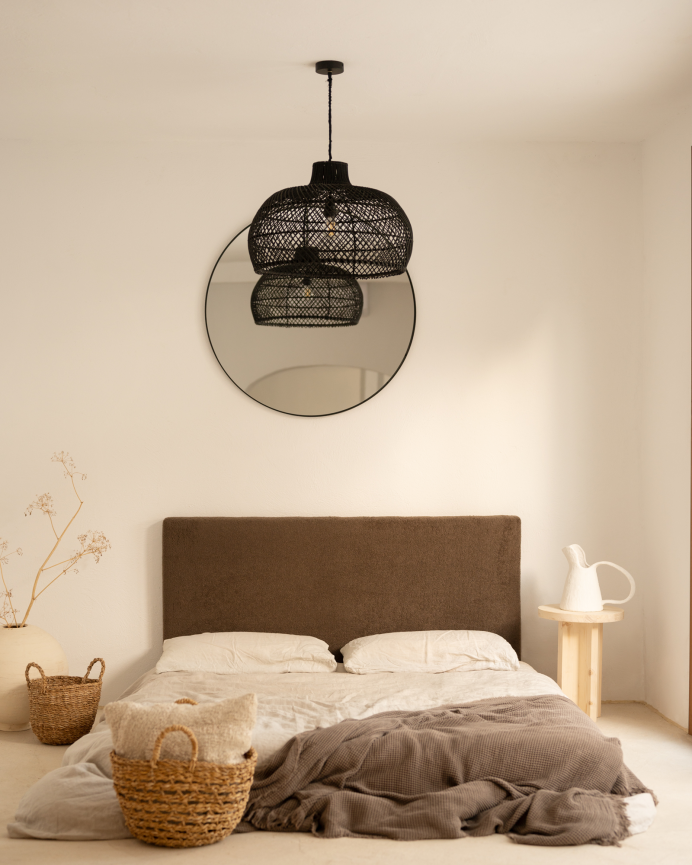 Pack de 2 mesitas de noche de madera maciza en tono natural de 45x35cm