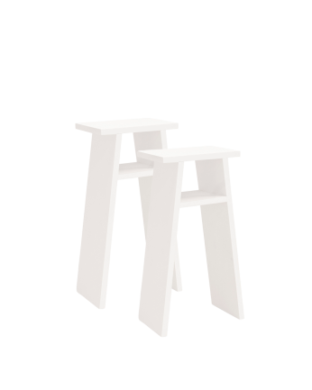 Pack de 2 mesitas elaborada con madera maciza en tono blanco 60x20cm