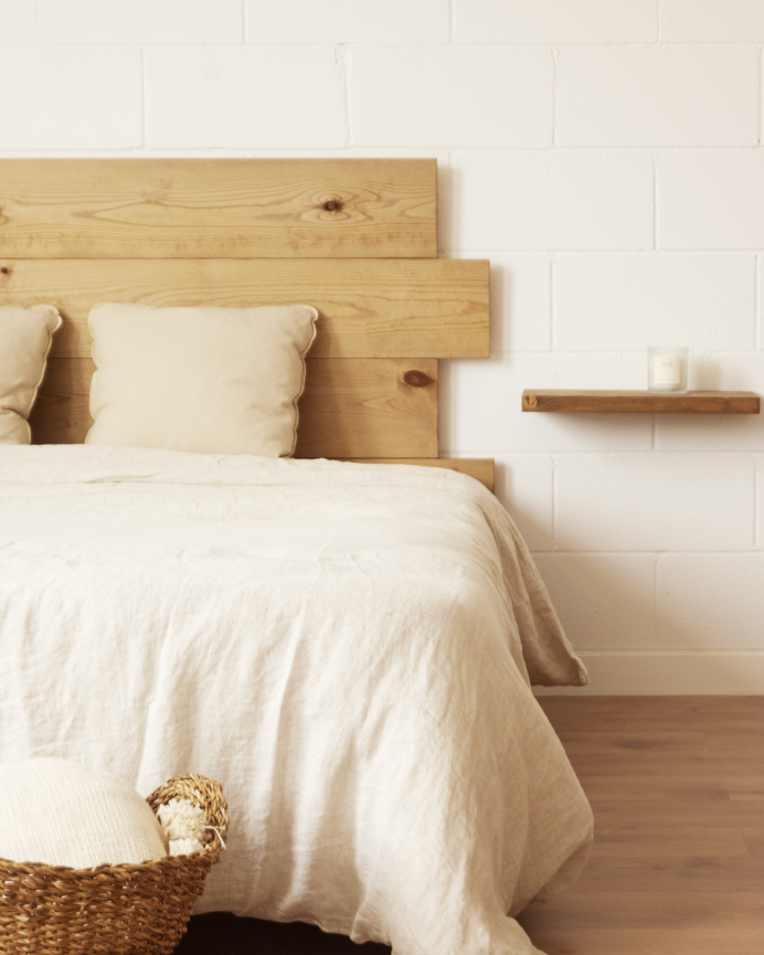 Pack de 2 mesitas de noche de madera maciza flotante en tono roble oscuro de 45cm