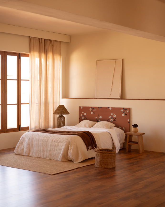 Cabecero de madera maciza estampado motivo Flower terracotta decapado de varias medidas 