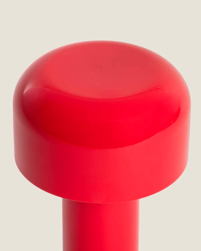 Lámpara de mesa de metal color rojo de 21cm