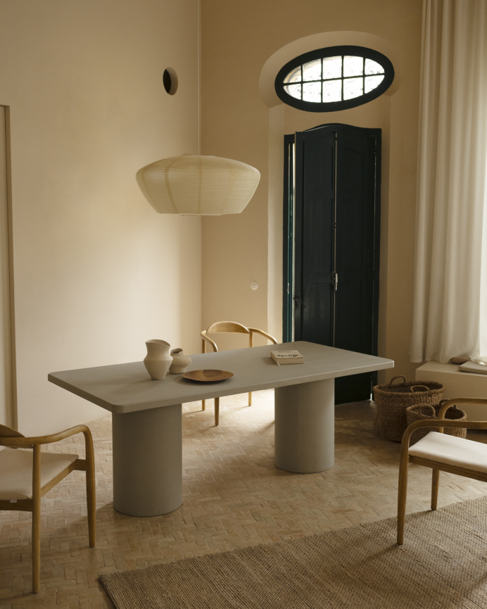 Mesa de comedor rectangular de microcemento en tono gris en varias medidas
