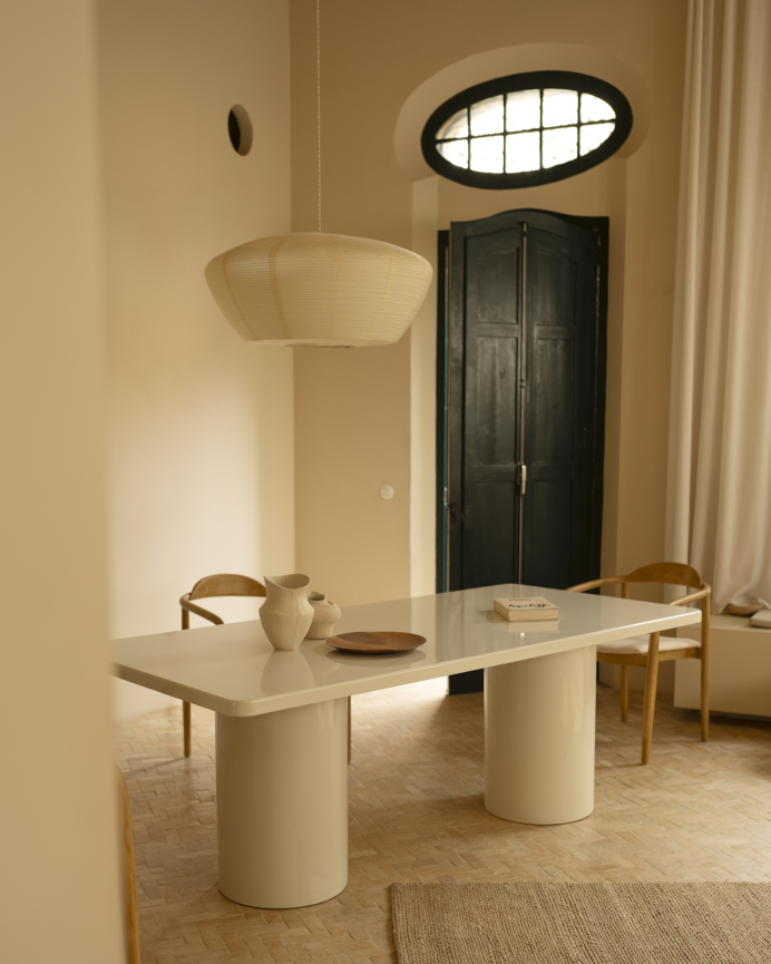 Mesa de comedor rectangular de madera natural de chopo en tono lacado brillante blanco en varias medidas