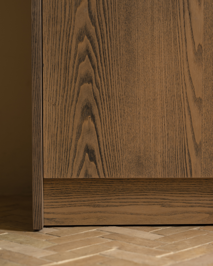 Mueble de baño de chapa de fresno natural en tono avellana