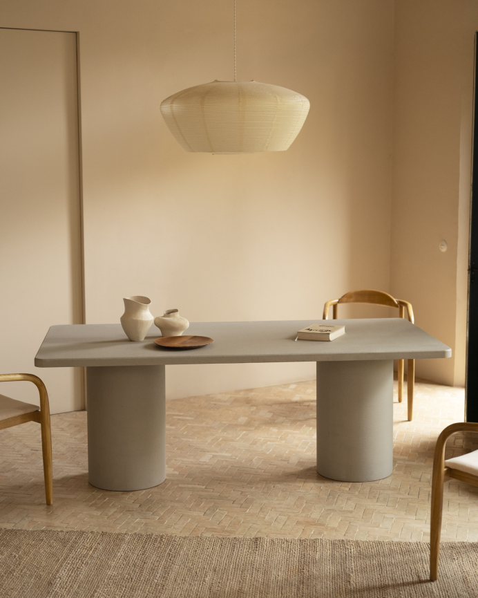 Mesa de comedor rectangular de microcemento en tono gris en varias medidas
