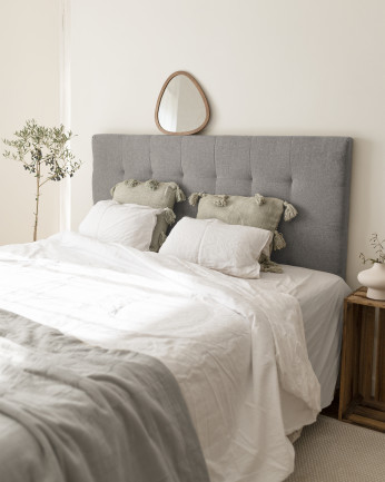 Tête de lit rembourrée en polyester avec plis gris en différentes tailles