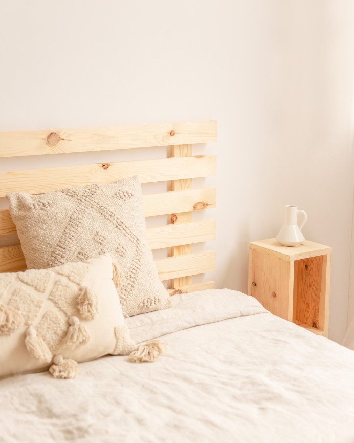 Tête de lit en bois massif ton naturel de différentes tailles