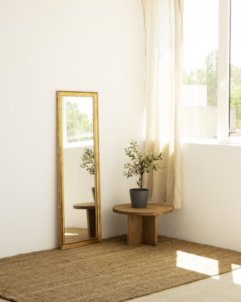 Miroir en bois massif ton dorée de forme rectangulaire de différentes tailles