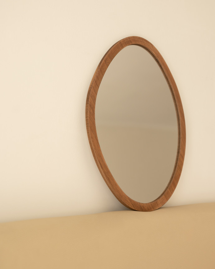 Miroir en bois de forme ovale 32x31x2,5cm