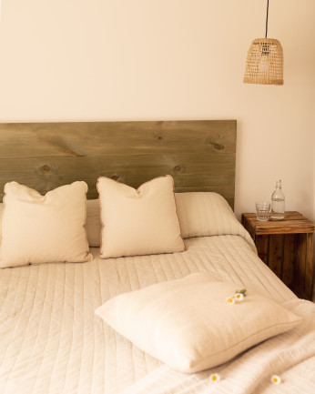 Tête de lit en bois massif ton vert de différentes tailles