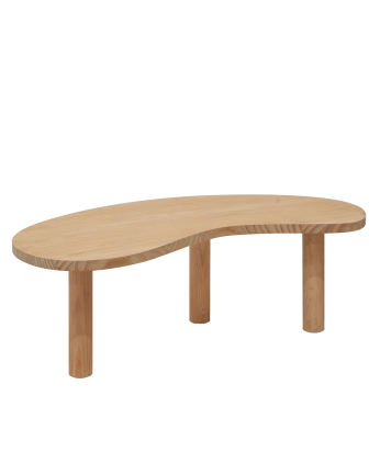 Table basse en bois massif aux formes organiques en teinte chêne moyen de différentes tailles.