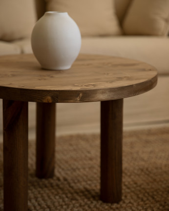 Table basse ronde en bois massif en teinte chêne foncé de 40x60cm.