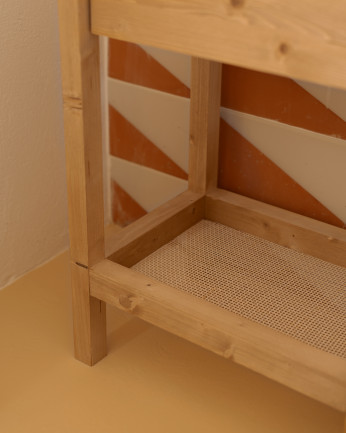Table de chevet en bois massif avec un tiroir en teinte chêne moyen de 61x42cm.